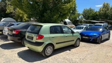 Deprem sonrası açık otoparklara yoğun ilgi
