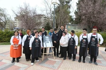 Depremde hayatını kaybeden Caner, down sendromlular gününde anıldı