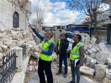 Depremde yıkılan asırlık Teze Cami restore edilecek
