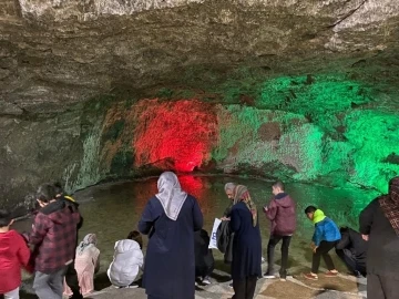 Depremzedeler Çankırı Yer Altı Tuz Şehrini gezdi
