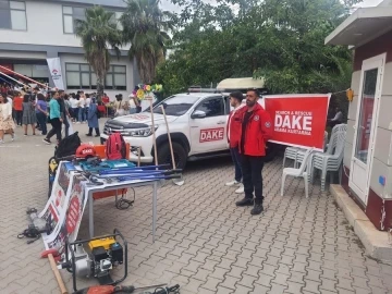 Depremzedeler için açılan panayırda DAKE’de yer aldı
