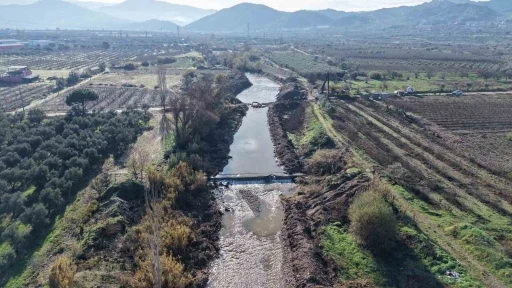 Derbent Mahallesinde dere geçişleri güvenli hale geldi
