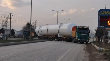 Dev yakıt tanklarının köprüye zarar vereceği belirlenince geçiş için düzenleme yapıldı