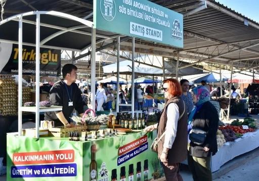 Didim Belediyesi’nin ürünleri semt pazarında vatandaşlarla buluşuyor
