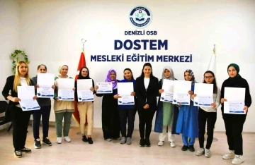 Dikiş makineciliğini öğrenen 11 kadın Denizli OSB’deki firmalarda istihdam edildi
