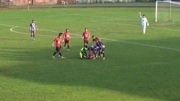 Dili boğazına kaçan futbolcuyu ölümden hakem kurtardı