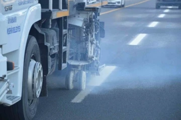 Diyabakır’da bulvar ve caddelerde yol çizgileri yenileniyor
