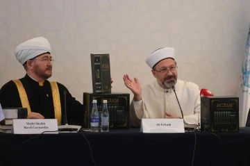 Diyanet İşleri Başkanı Erbaş, “Hadislerle İslam” adlı eserin Rusça çevirisini tanıttı