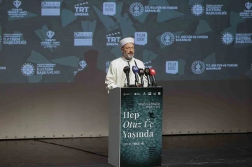 Diyanet İşleri Başkanı Erbaş, “Hep 33 Yaşında” belgeselinin galasına katıldı
