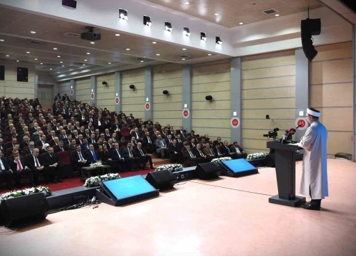 Diyanet İşleri Başkanı Erbaş: “İşgalci siyonist katillerin yaptıkları merhametten ne kadar uzaklaştığını göstermektedir”
