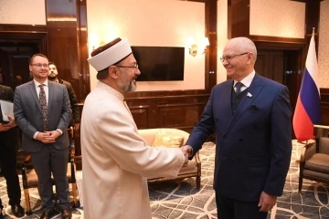 Diyanet İşleri Başkanı Erbaş, Rusya-İslam Dünyası Stratejik Vizyon Grubu Başkan Yardımcısı Muhametşin ile görüştü
