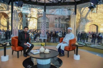 Diyanet İşleri Başkanı Erbaş, TRT 1’de &quot;Ramazan Sevinci&quot; programına katıldı
