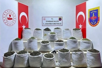 Diyarbakır’da 914 kilogram esrar ele geçirildi: 2 gözaltı
