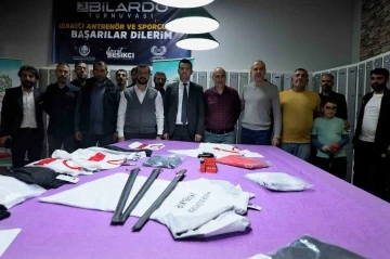 Diyarbakır’da sporculara malzeme desteği
