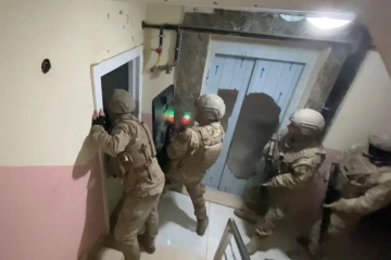 Diyarbakır merkezli 2 ilde PKK/KCK’ya operasyon: 3 tutuklama
