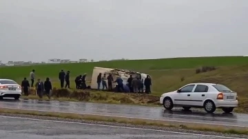 Diyarbakır Silvan karayolunda araç takla attı: 5 yaralı
