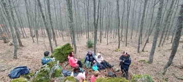 Doğa tutkunları karların erimesi sonrası oluşan manzarayı fotoğrafladı
