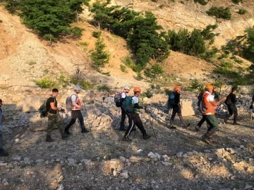 Doğa yürüyüşünde kaybolan adamı arama çalışmaları dördüncü gününde devam ediyor
