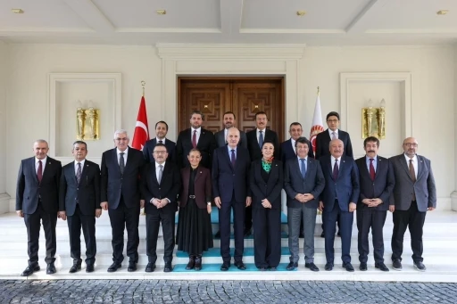 Doğu Anadolu Milletvekilleri TBMM Başkanı Kurtulmuş ile görüştü
