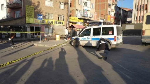 Dolmuş şoförlerinin &quot;yolcu&quot; kavgası kanlı bitti: 1 yaralı
