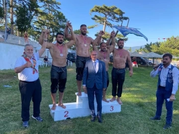 Domaniç Yağlı Pehlivan Güreşleri’nde başpehlivan Nedim Gürel oldu
