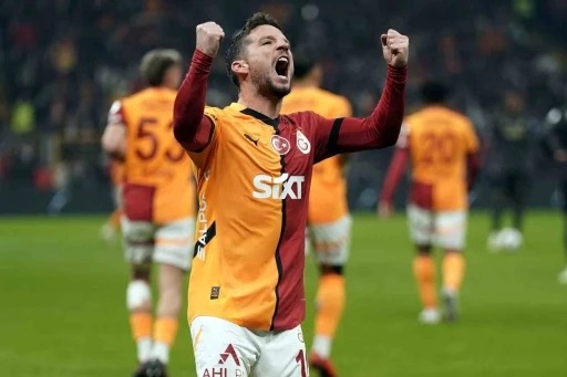 Dries Mertens ligdeki 4. golünü kaydetti
