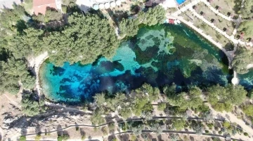 Dünyanın en berrak sularından birine sahip, yerli turistlerin ilgi odağı oldu
