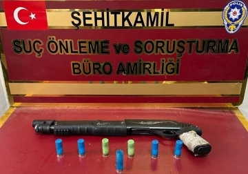 Dur ihtarına ateşle karşılık veren firari hükümlü yakalandı
