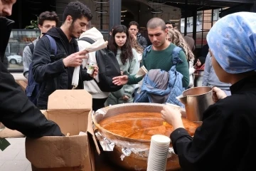 Düzce Belediyesi, yaraların sarılması için mücadele ediyor
