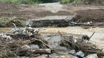 Düzce’de sağanak sebebiyle 2 köprü yıkıldı
