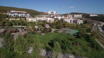 Düzce Üniversitesi Eczacılık Fakültesi ilke imza attı
