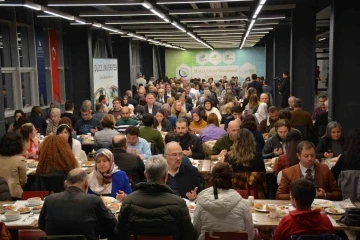 Düzce Üniversitesi mensupları iftar programında bir araya geldi
