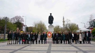 Edirne’de Avukatlar Günü töreninde depremlerde hayatını kaybeden avukatlar anıldı
