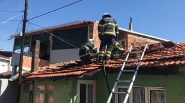 Edirne’de evde çıkan yangın büyümeden söndürüldü
