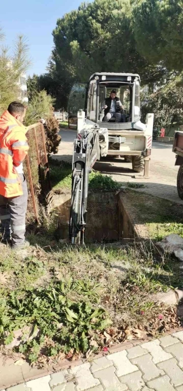 Edremit Belediyesi yağışlara karşı hazır
