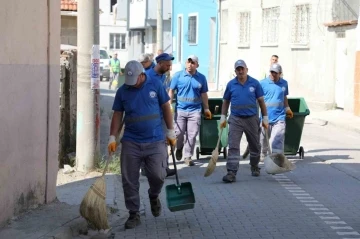 Edremit’te detaylı mahalle temizliği sürüyor
