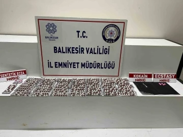 Edremit ve Ayvalık’ta narkotik operasyonu
