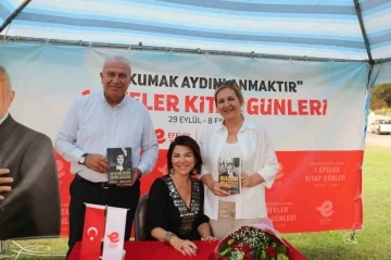 Efeler’de kitap fuarı 9’uncu gününde devam etti
