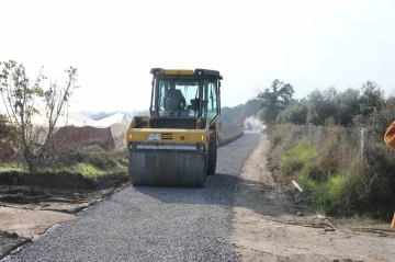 Efeler’in yolları yenileniyor
