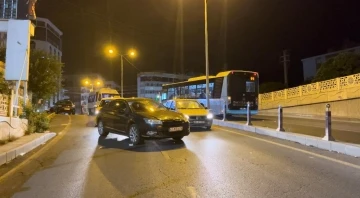 El frenini çekmeyi unuttu, trafik kilitlendi
