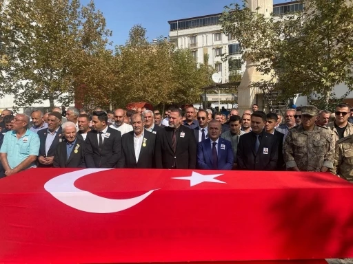 Elazığ’da 70 yaşındaki Kıbrıs gazisi son yolculuğuna uğurlandı
