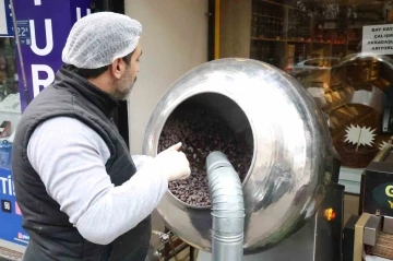 Elazığ’da bademin badem şekerine yolculuğu başladı
