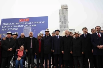 Elazığ’da Cengiz Aytmatov Parkı ve anıtı açıldı
