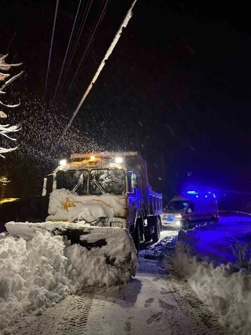 Elazığ’da hasta vatandaş için ekipler seferber oldu
