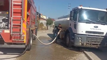 Elazığ’da ot yangını eve ve ahıra sıçramadan söndürüldü
