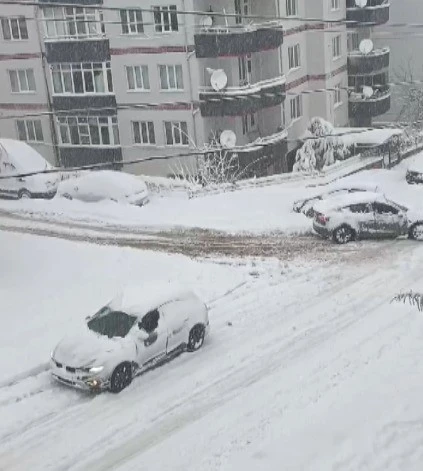 Elbistan’da kar çilesine, vatandaş tepkisi
