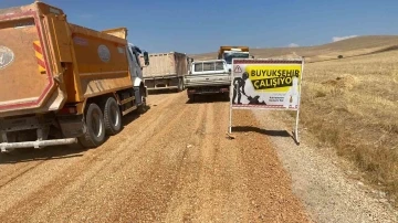 Elbistan’da Yalıntaş - Aksakal Grup Yolu’nu iyileştirme çalışmaları başladı
