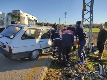 Osmaniye’de elektrik direğine çarpan sürücü öldü