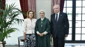 Emine Erdoğan, eylülde görev süreleri dolacak büyükelçiler ve eşleriyle bir araya geldi