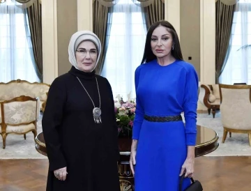 Emine Erdoğan, Mihriban Aliyeva ile görüştü
